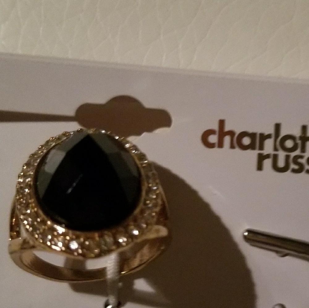 Ring - Picture 2 of 4